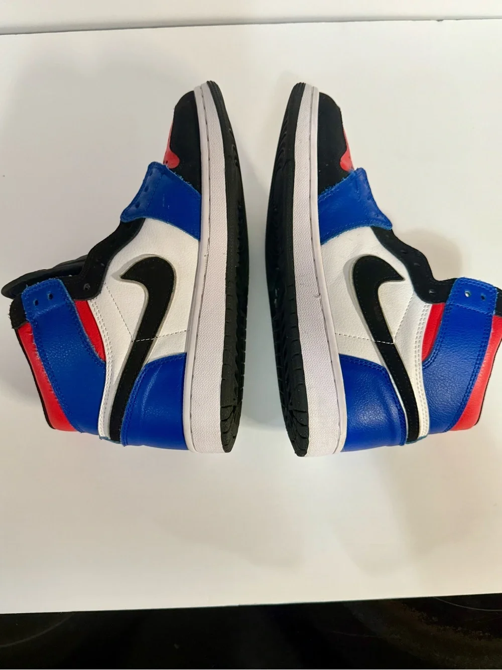 Jordan Kids High-Top Sneakers in Red, Blue, Black, White